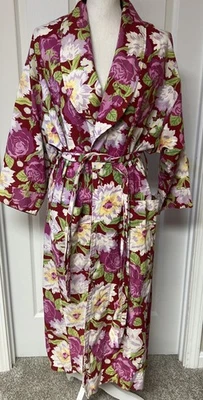 Roupão vermelho floral Laura Ashley M/L, rosas vibrantes - Imagem 1 de 4