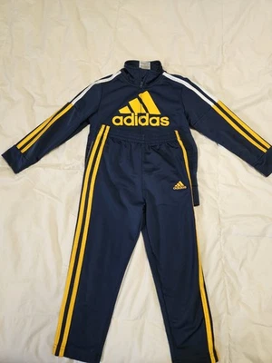 Chicos Marca Adidas Chándal Azul y Dorado Talla 4T Parte Superior e Inferior  Foto 1 de 4