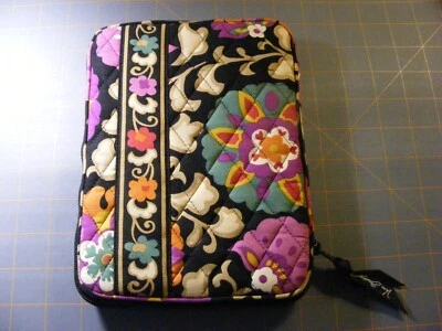 Funda Tablet Vera Bradley eReader iPad Kindle SUZANI Funda 6.5"x 9"x 1" Usada en Excelente Condición Foto 1 de 4