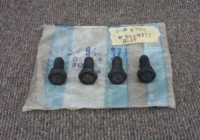 Nuevo de Lote Antiguo 1966-1967 Reactor de Inyección de Aire Bomba Pernos Cubierta GM Parte # 9424877 Foto 1 de 4