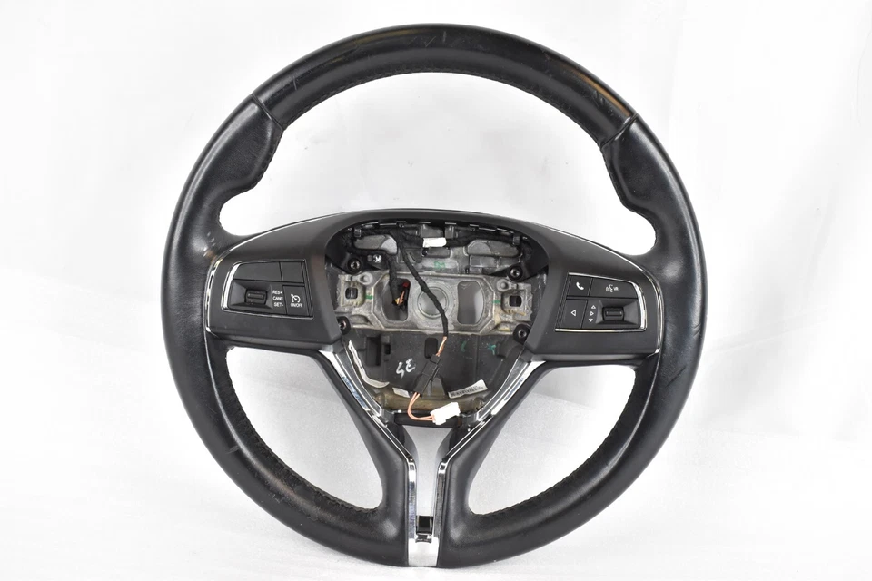 🚀 Volante MASERATI GHIBLI 2014-2019 CUERO NEGRO CON INTERRUPTOR DE CONTROL OEM Foto 1 de 4