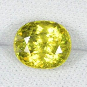 2.68 ct SHIMMERING - GREENISH YELLOW MULTI SPARKLING NATURAL SPHENE See Vdo DIS - Picture 1 of 2