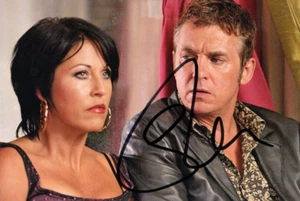 EASTENDERS: SHANE RICHIE 'ALFIE MOON' SIGNED 6x4 ACTION PHOTO+COA - Picture 1 of 1