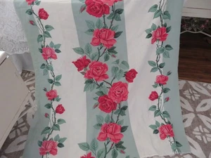 Splendido panno corteccia cotone vintage anni 40 ROSE ROSA e pennacchi su verde giada #2 - Foto 1 di 24