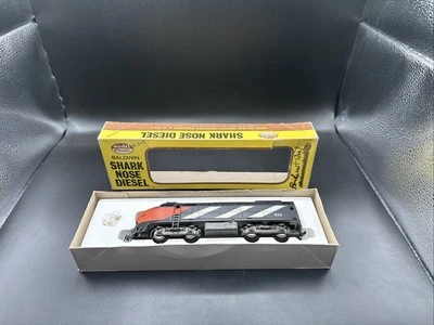 Model Power Canadian National E9 Diesel Locomotive #510 T.16 - Image 1 of 4