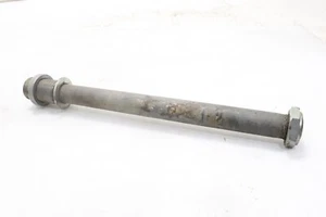 04-05 SUZUKI GSXR600 OEM REAR BACK SWINGARM BOLT SUSPENSION PIVOT AXLE - Foto 1 di 8