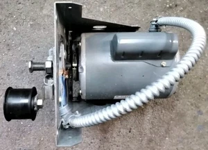 Genuine OEM Speed Queen 70337801P Dryer Drum Motor with 70275501P Belt Tensioner - Picture 1 of 7