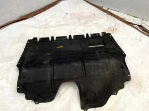 VW Polo Lower Engine Under Tray Cover 2014 TO 2018 6R0825235A - Picture 1 of 5