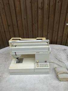 Pfaff tiptronic 1071 / 48 Programm Mit IDT-system Nähmaschine (6712) - Bild 1 von 10