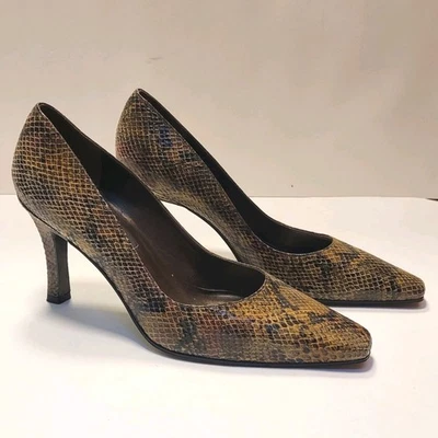 Zapatos de tacón alto Stuart Weitzman de piel de serpiente marrón negro punta cuadrada talla 10 B Foto 1 de 4