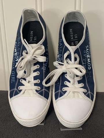 NFL Dallas Cowboys - Women’s shoes / Dallas Cowboys Kinda Girl / Size: 9 Cover