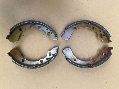 Zapata de freno de tambor HI-TEC R509 para Mazda GLC 81-83 Foto 1 de 4