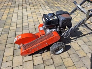 Husqvarna SG13 Wurzelstockfräse, Baumstumpf Fräse mit neuem Fräsrad u. Messer - Bild 1 von 4
