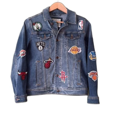 Chaqueta vaquera de mezclilla para niños Abercrombie NBA parches de baloncesto logotipo talla 13/14 juvenil Foto 1 de 4