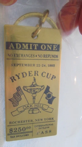 ATTRACTIVE ENAMELED BRASS KEY RING 1995 RYDER CUP-OAK HILL-NEW OLD STOCK Cover