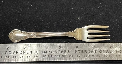 Cubiertos de plata de ley - Tenedor para ensaladas Gorham Chantilly Foto 1 de 4