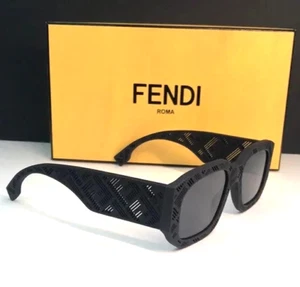 NEW FENDI SHADOW FE 40113I 02A MATTE BLACK FE DECOR W/GREY LENS SUNGLASSES 52-19 - Picture 1 of 6