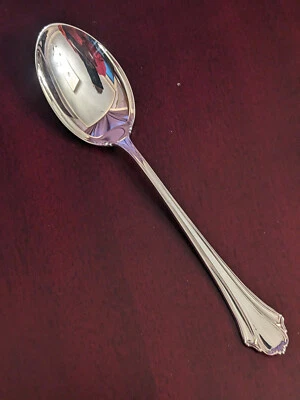 LUNT BEL CHATEAU STERLING SILVER OVAL SPOON never used - Изображение 1 из 4