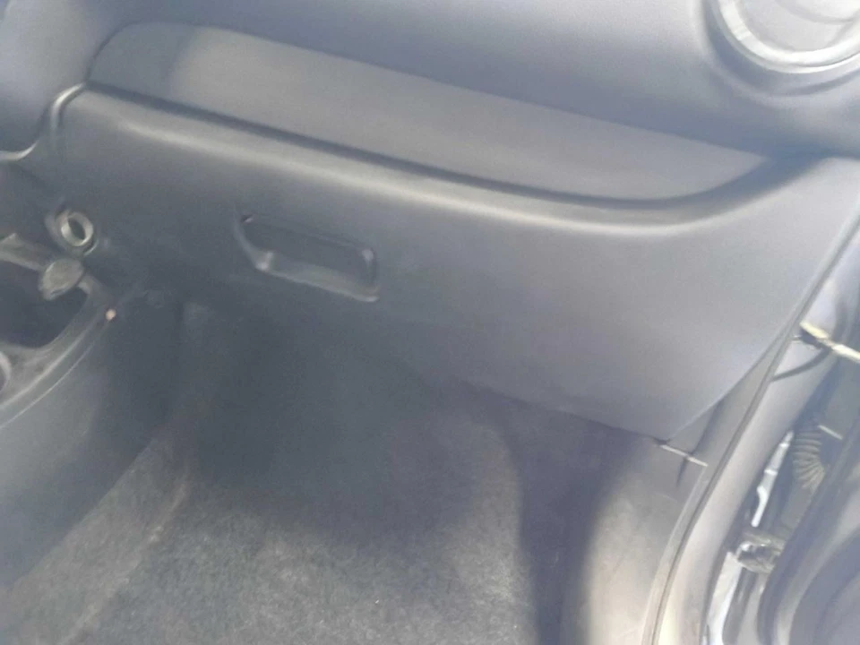 MIRAGE    2017 Glove Box 655587 Foto 1 de 1