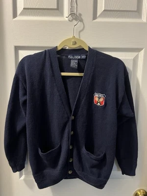 Cárdigan Nautica azul marino con escudo de tenis para niños talla mediana 12-14 Foto 1 de 4