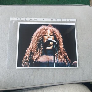 CHAKA KHAN, Foto original firmada en 20x25 cm (NST) - Imagen 1 de 1
