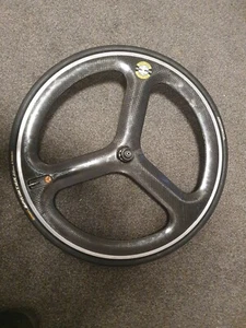 Specialized 650c Tri-spoke Carbon Fibre cycle wheel - Picture 1 of 4