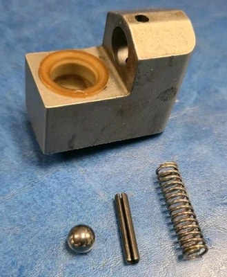 FORD MUSTANG T5 TREMEC SHIFTER LEVER STRIKER & BUSHING KIT WC & NWC - Image 1 of 4