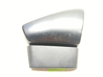 06-16 Panel de cubierta de asiento inferior derecho Kawasaki Vulcan 900 VN900C 36001-0082 Foto 1 de 4