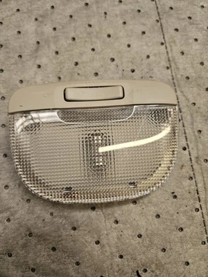 Luz domo sedán Subaru Impreza 2008-2011 Foto 1 de 4