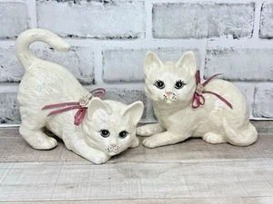 Set 2 statue gattino gatto bianco iridescente ceramica smaltata dipinte a mano vintage - Foto 1 di 11