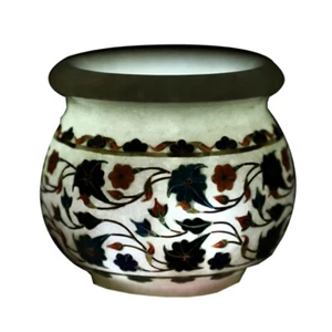 vase - Picture 1 of 4