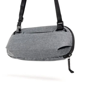Peak Design Tech Pouch Charcoal small kleine Organizer Tasche f.Kabel & Netzteil - Bild 1 von 4