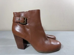 ISAAC MIZRAHI LIVE WOMEN'S BROWN LEATHER SIDE ZIP HEELED ANKLE BOOTS SIZE 10M - Picture 1 of 3