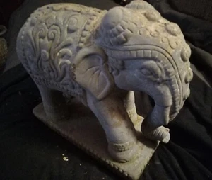 amazing stone elephant - Picture 1 of 5