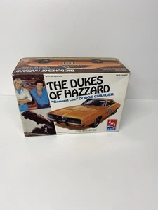 The Dukes of Hazzard Doge Charger General Lee Modellbausatz von AMT 1997 in OVP - Bild 1 von 9