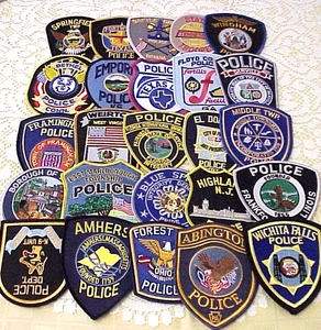 LOT OF 25 DIFFERENT POLICE PATCH / PATCHES MINT CONDITION NO USED PATCHES!!! - Picture 1 of 5