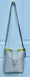 Vintage NWOT Banana Republic Ivory & Lime Green Crossbody Bucket Handbag Classy - Picture 1 of 7