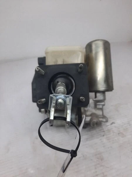 Nissan NV1500 NV2500 2012-2020 potencia hidráulica freno refuerzo cilindro maestro fabricante de equipos originales Foto 1 de 3