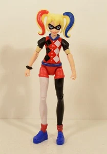 Harley Quinn 2015 6" Mattel figura de acción DC Super Hero Girls serie animada - Imagen 1 de 2