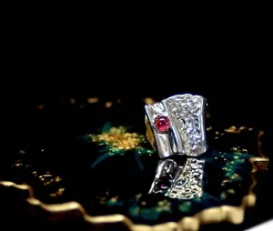 Israel Designer Hagit Gorali 925 Silver ring with garnet - Picture 1 of 4