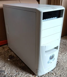 Retro Vintage Beige Midi Tower ATX case - early 2000's - Photo 1/6