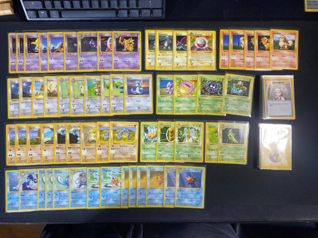 Lote de cartas dos Pokémons da primeira geração (duas raras) - Pokémon TCG  Cards (original em português)