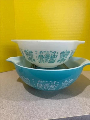 Vintage Pyrex Butter print Cinderella Set 444 4Qt 443 2.5Qt Teal Amish Bowls - Image 1 of 4