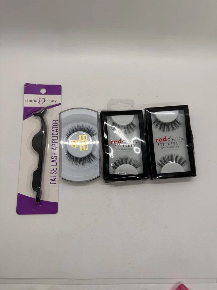 Lot Of Eyelashes And Applicator - Image 1 of 3