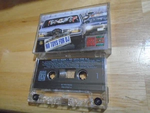 RARE OOP Christmas CASSETTE TAPE Jimmy Kimmel WEEN Smashing Pumpkins PEARL JAM ! - Picture 1 of 2