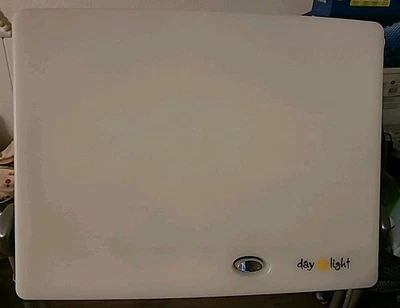 Lámpara clásica de terapia de luz de día Carex - DL930 Foto 1 de 3