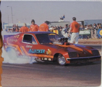 JOE AMATO GABRIEL HIJACKER FUNNY CAR NHRA TRADING CARD #27 (B) - Image 1 of 3