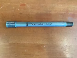 Rear Axle Kawasaki Vulcan 1600 Classic 03-08 2006 41068-0045 - Picture 1 of 2