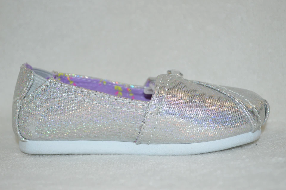 Mocasines Circo® Dena rosa/plateado metálico para niñas pequeñas - talla 5/6 nuevos sin caja Foto 1 de 1