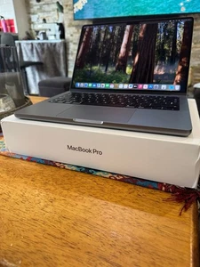 Apple MacBook Pro 14" 512GB SSD, M1 Pro, 16GB RAM Laptop - Space Grey - Afbeelding 1 van 13